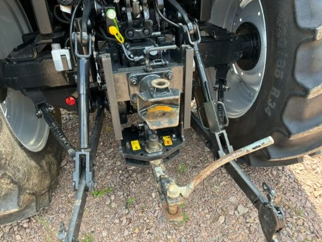 Tracteur CASE IH FARMALL 90C - photo slide 8