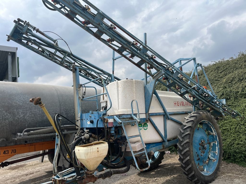 Pulverisateur EVRARD T2500 - photo slide 2