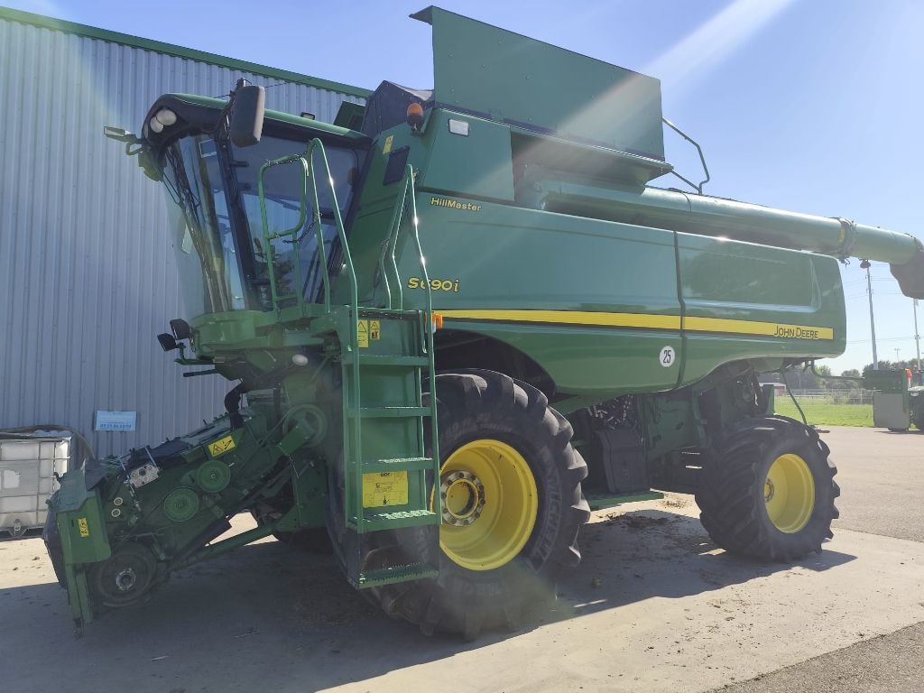 Moissonneuse JOHN DEERE S690 - photo slide 2