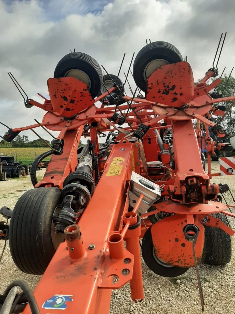 Faneuse KUHN GF 13012 T - photo slide 11