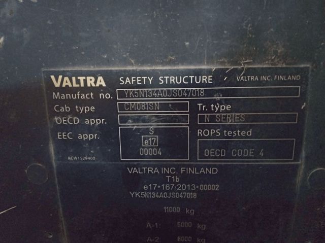 Tracteur VALTRA N134A - photo slide 11