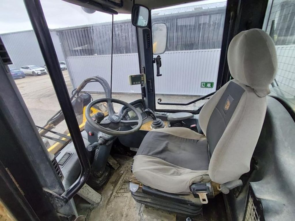 Valet de ferme JCB 416 S - photo slide 6