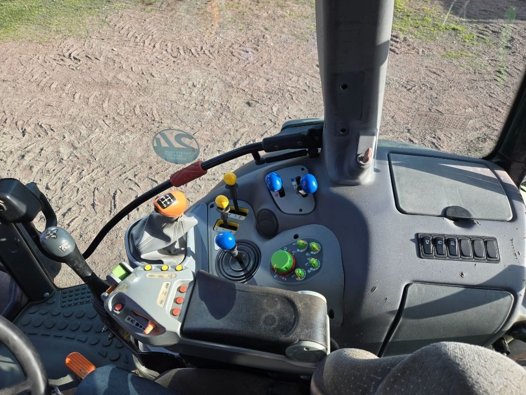 Tracteur chargeur DEUTZ FAHR M610 - photo slide 12
