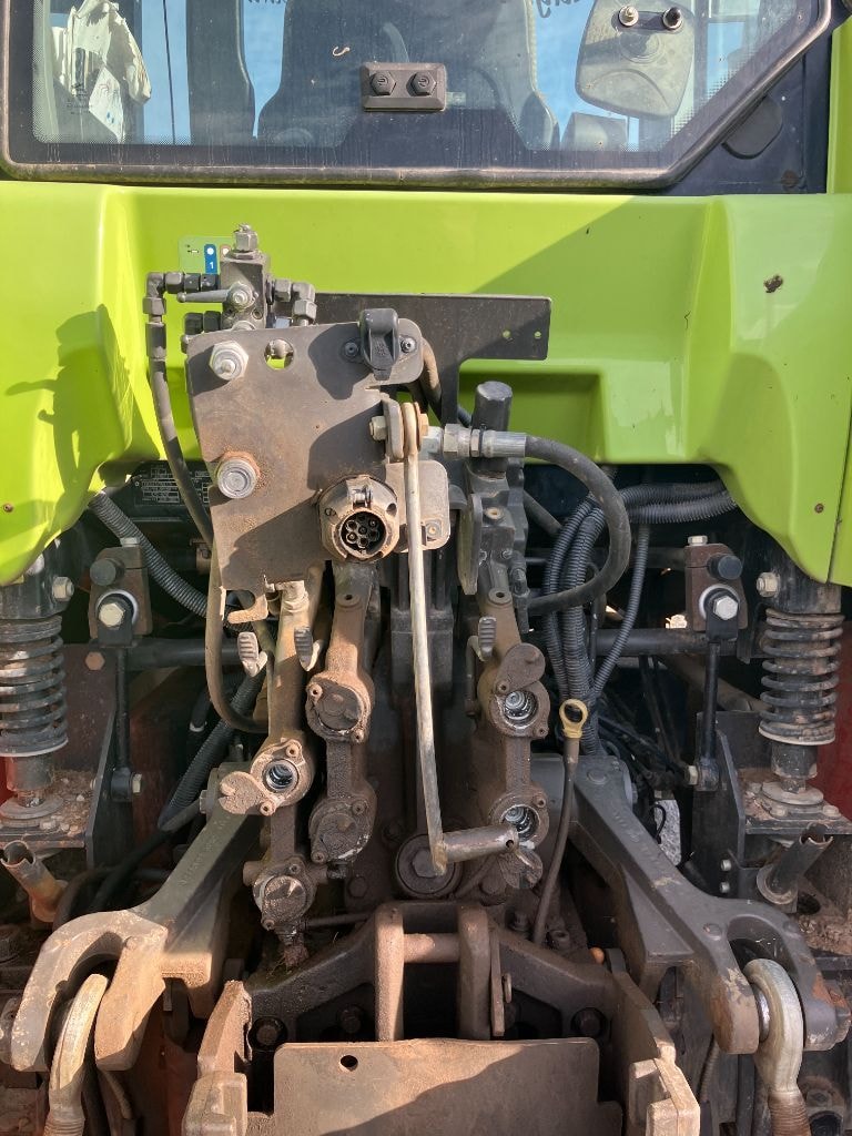 Tracteur CLAAS ARION 630 CIS - photo slide 8