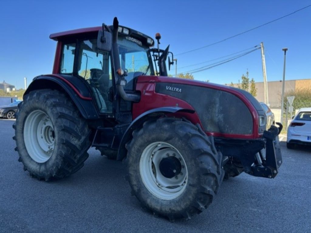 Tracteur VALTRA T151 E - photo slide 3