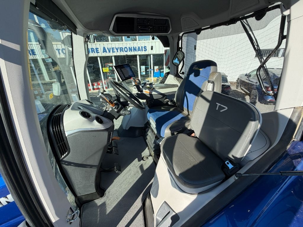 Tracteur NEW HOLLAND T7.245 AC PLMi - photo slide 8