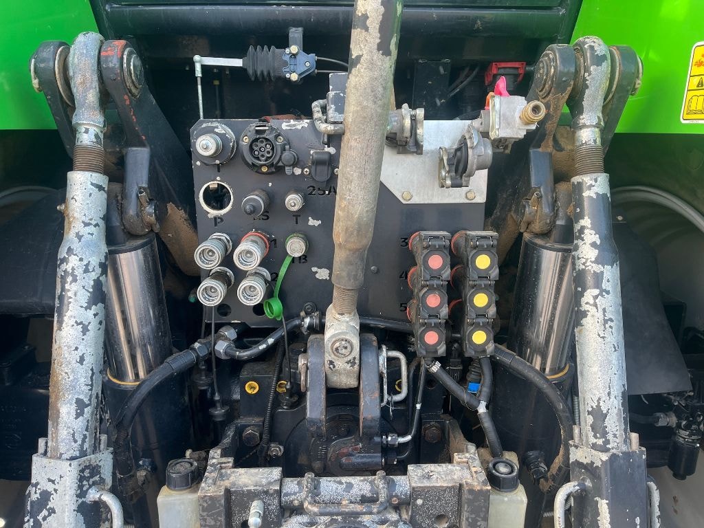 Tracteur DEUTZ FAHR AGROTRON TTV 630 - photo slide 11