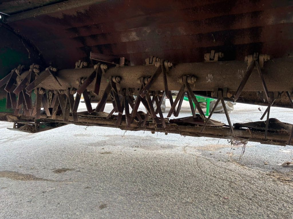 Faucheuse conditionneuse JOHN DEERE 1365 - photo slide 8