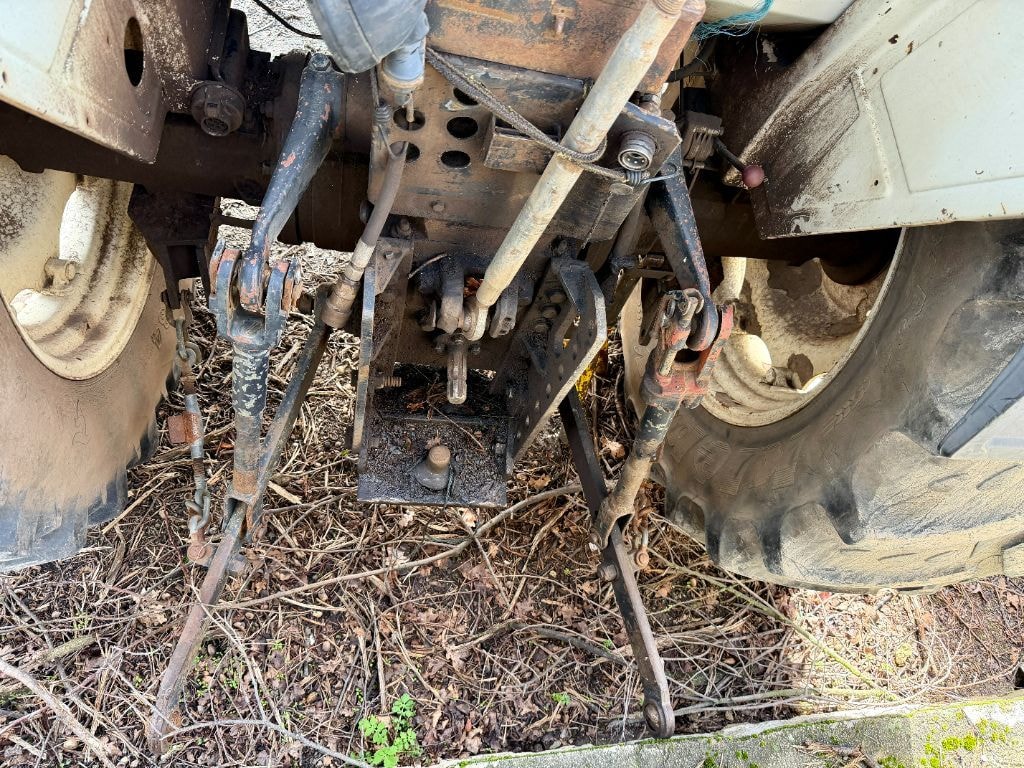 Tracteur LAMBORGHINI 854 - photo slide 5