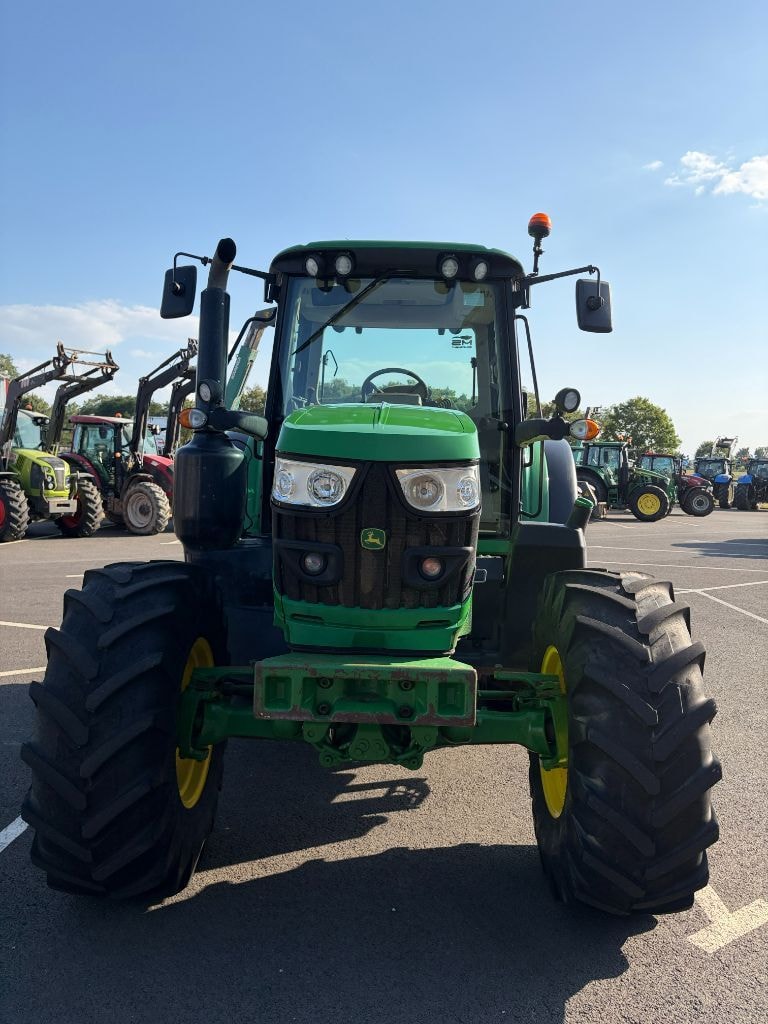 Tracteur JOHN DEERE 6110M - photo slide 15