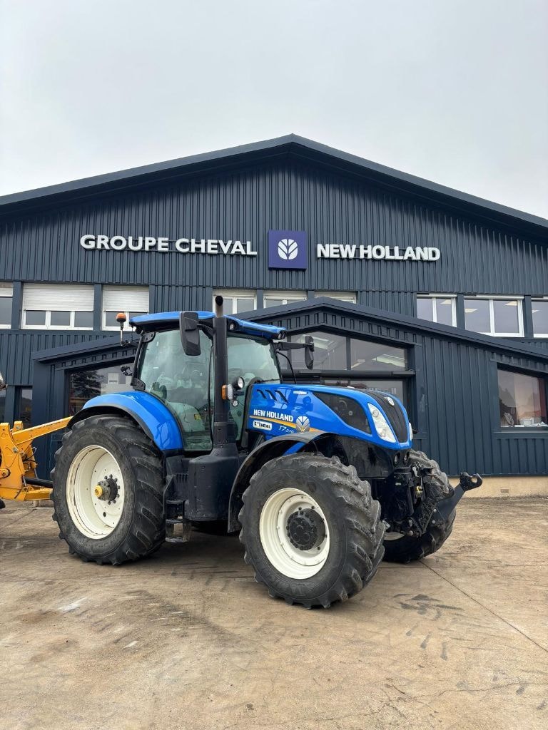 Tracteur NEW HOLLAND T7.270 AC - photo slide 1