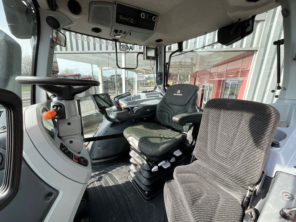 Tracteur VALTRA T 234 V SmartTouch - photo slide 9