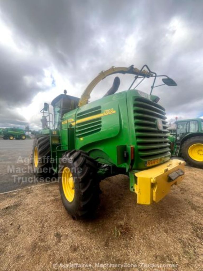 Ensileuse JOHN DEERE 7700 - photo slide 5