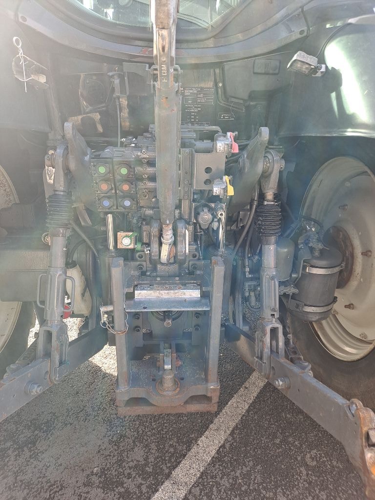 Tracteur chargeur VALTRA N175 Hitech - photo slide 4