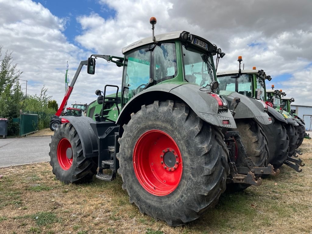 Tracteur FENDT 826 SCR VARIO PROFI + - photo slide 9