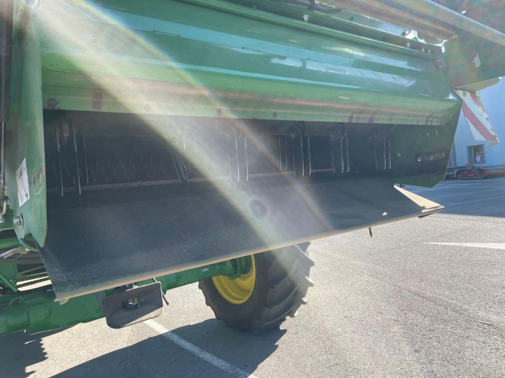 Moissonneuse JOHN DEERE T560i - photo slide 17