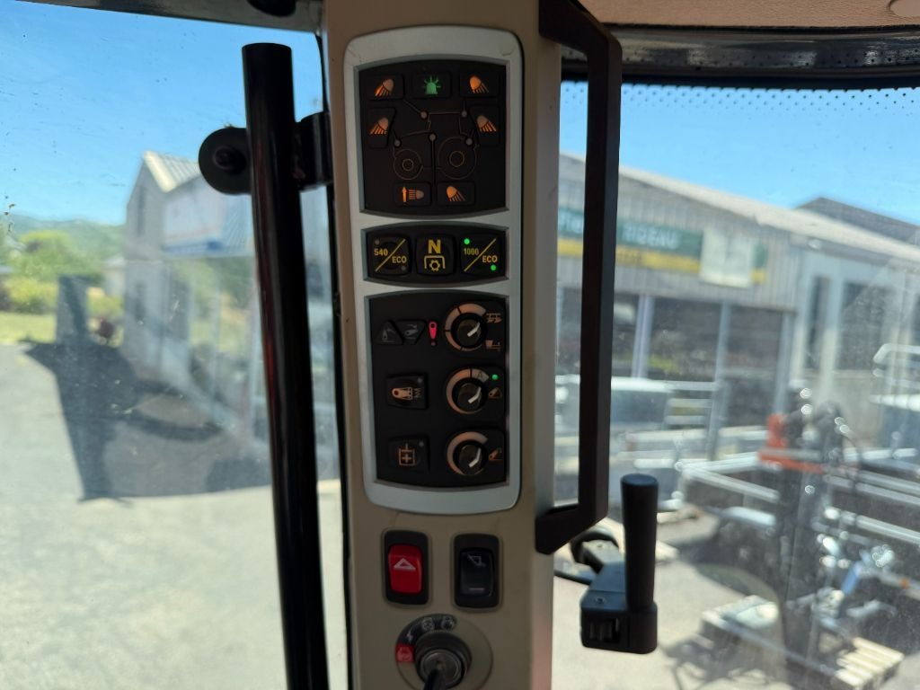 Tracteur chargeur MASSEY FERGUSON 6714S DYNA-6 MR EFFICIENT - photo slide 15