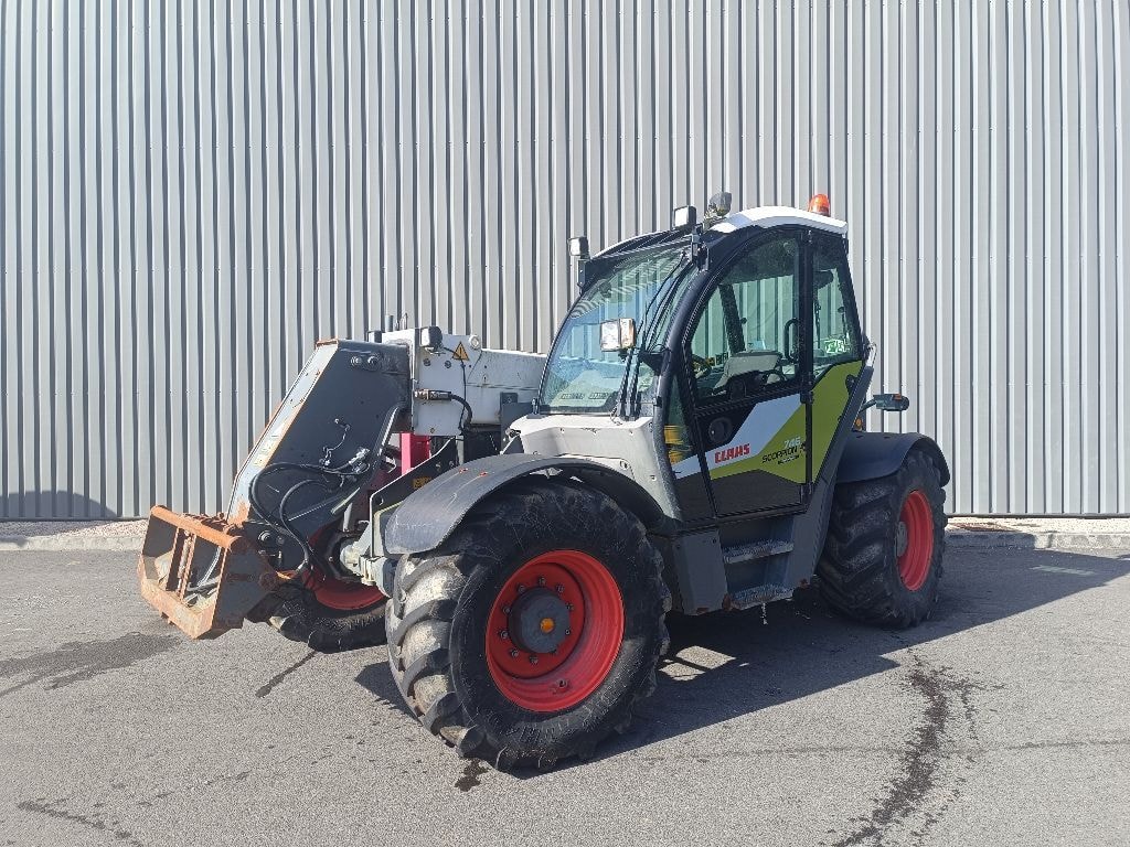 Telescopique CLAAS SCORPION 746 - photo slide 2