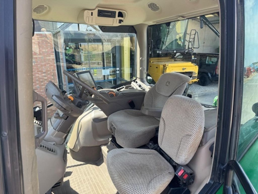 Tracteur JOHN DEERE 6155R - photo slide 8