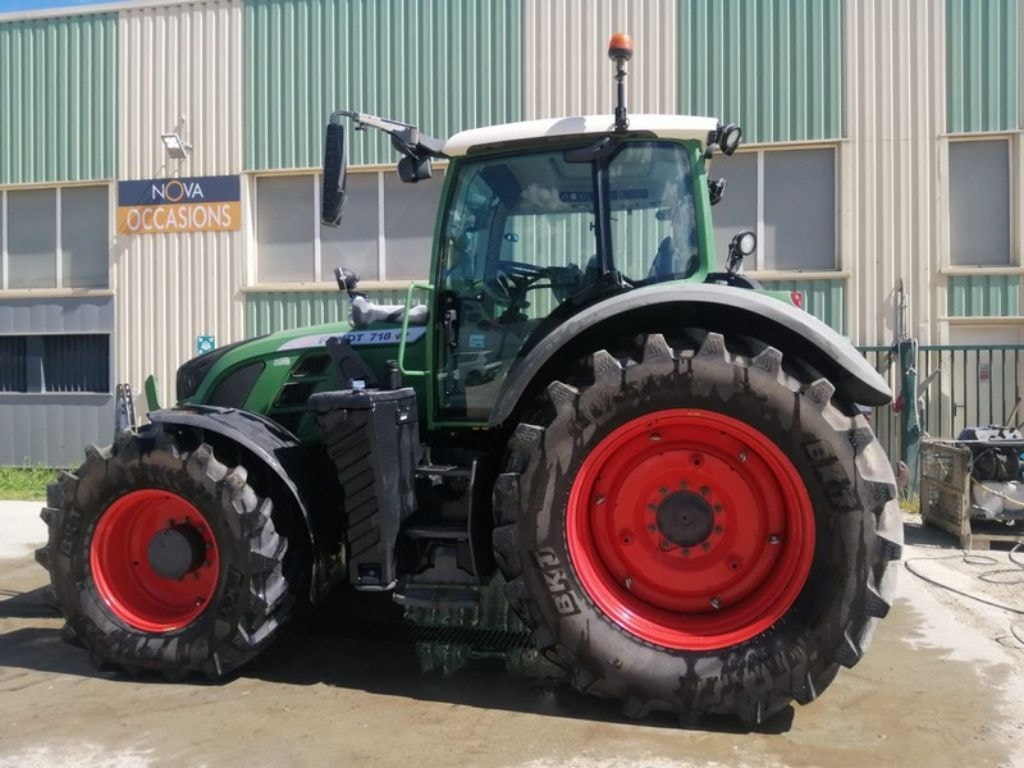 Tracteur FENDT 718 VARIO PROFI + - photo slide 18