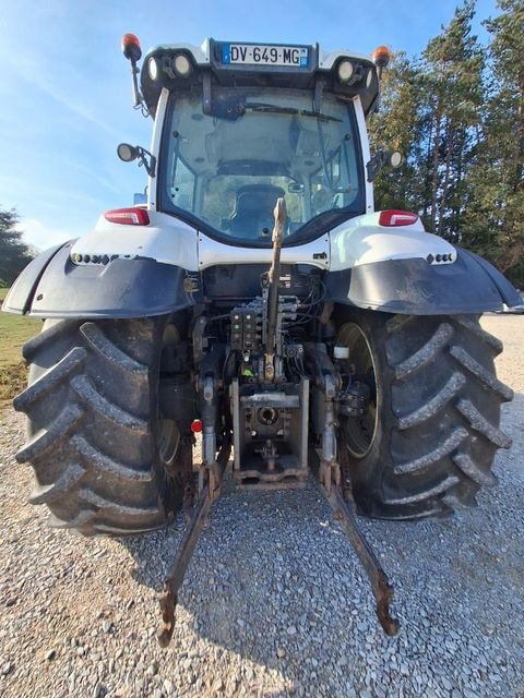 Tracteur VALTRA T144A - photo slide 11