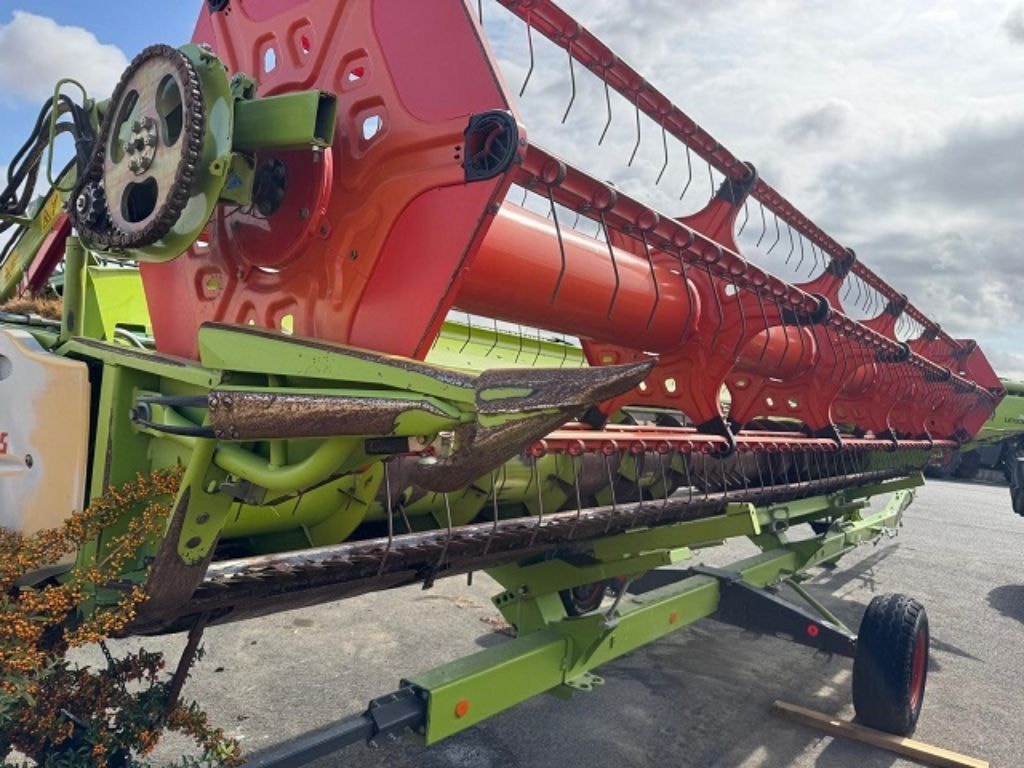 Moissonneuse CLAAS LEXION 740 - photo slide 21