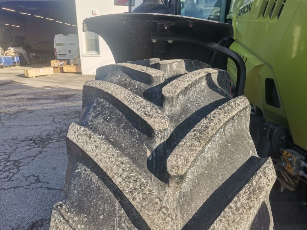 Tracteur CLAAS ARION 630 - photo slide 13