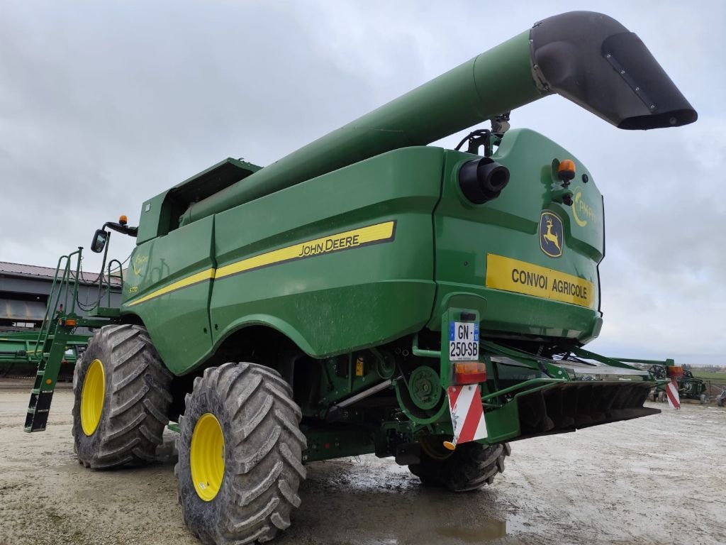 Moissonneuse JOHN DEERE S770 - photo slide 2