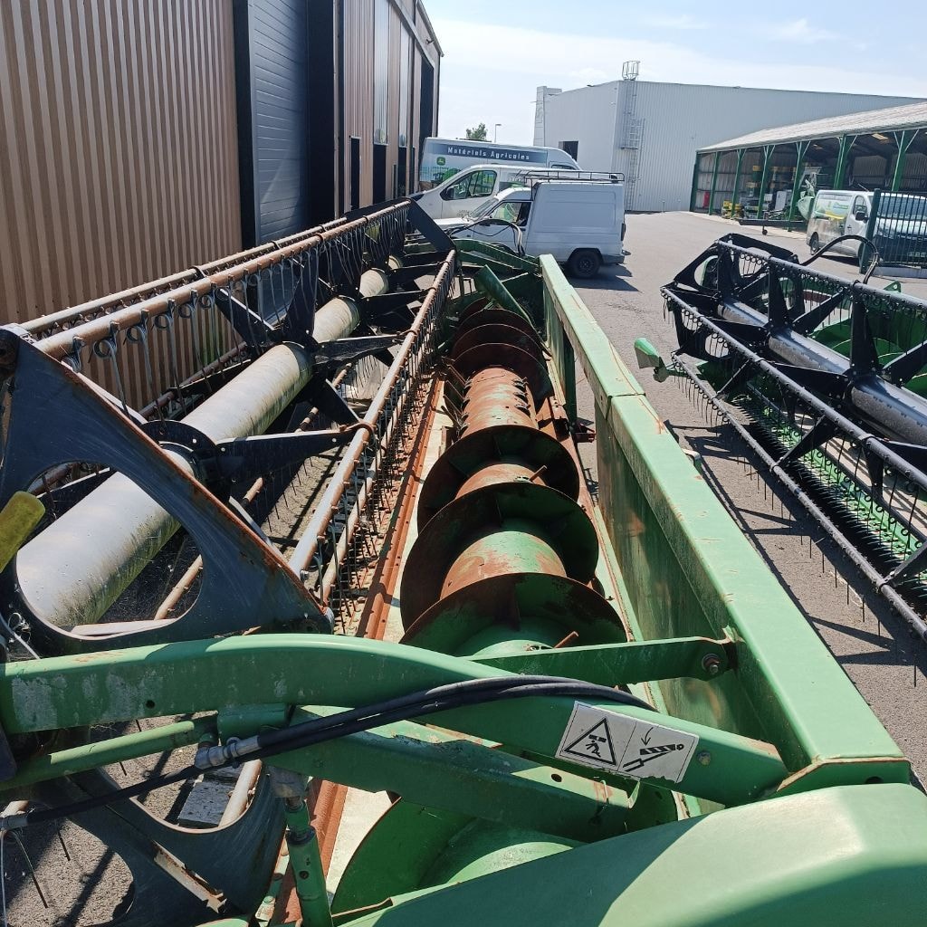 Coupe (MB) JOHN DEERE 622R - photo slide 7