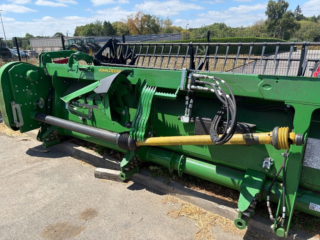 Moissonneuse JOHN DEERE T660 HM - photo slide 22