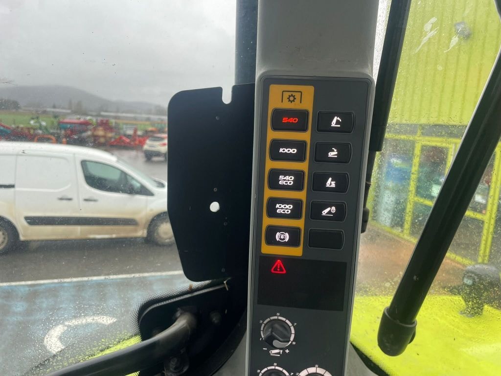 Tracteur CLAAS ARION 610 CIS ADVANCE - photo slide 14