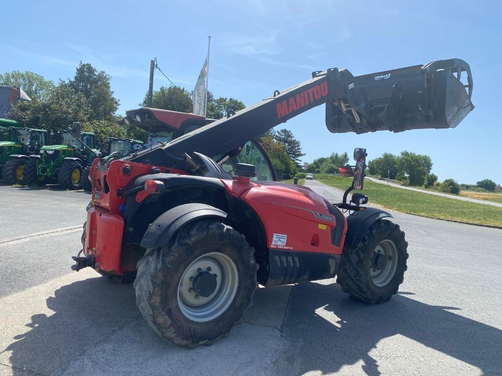 Telescopique MANITOU MLT 741-140 V+ - photo slide 7