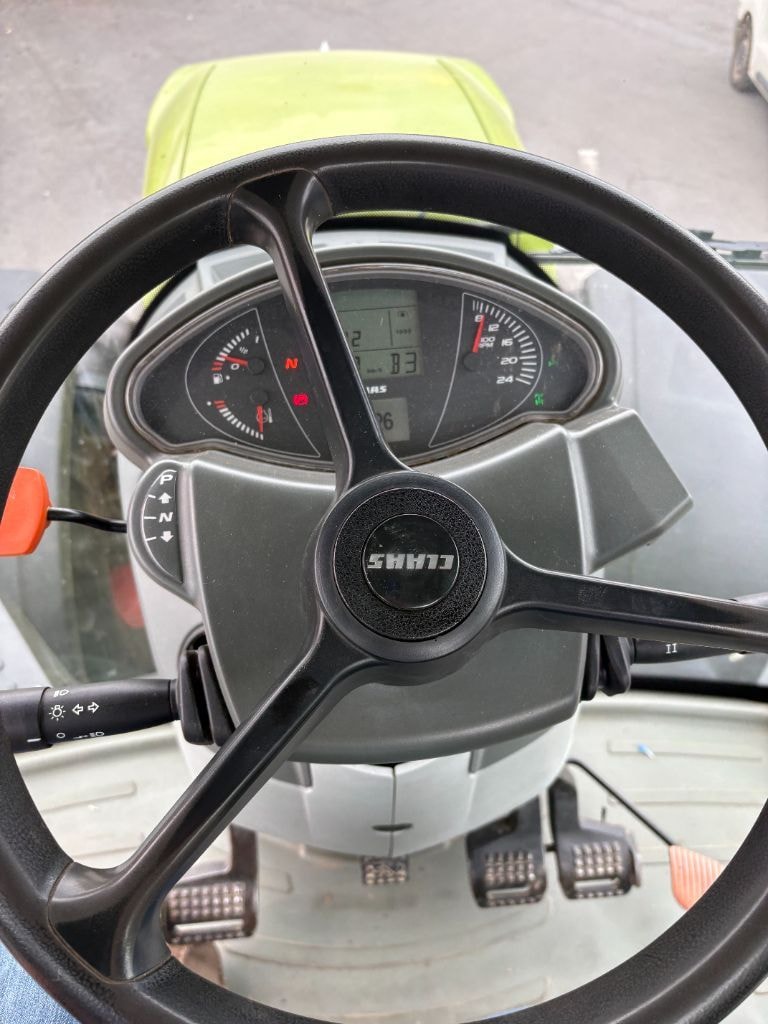 Tracteur CLAAS AXION 810 - photo slide 20