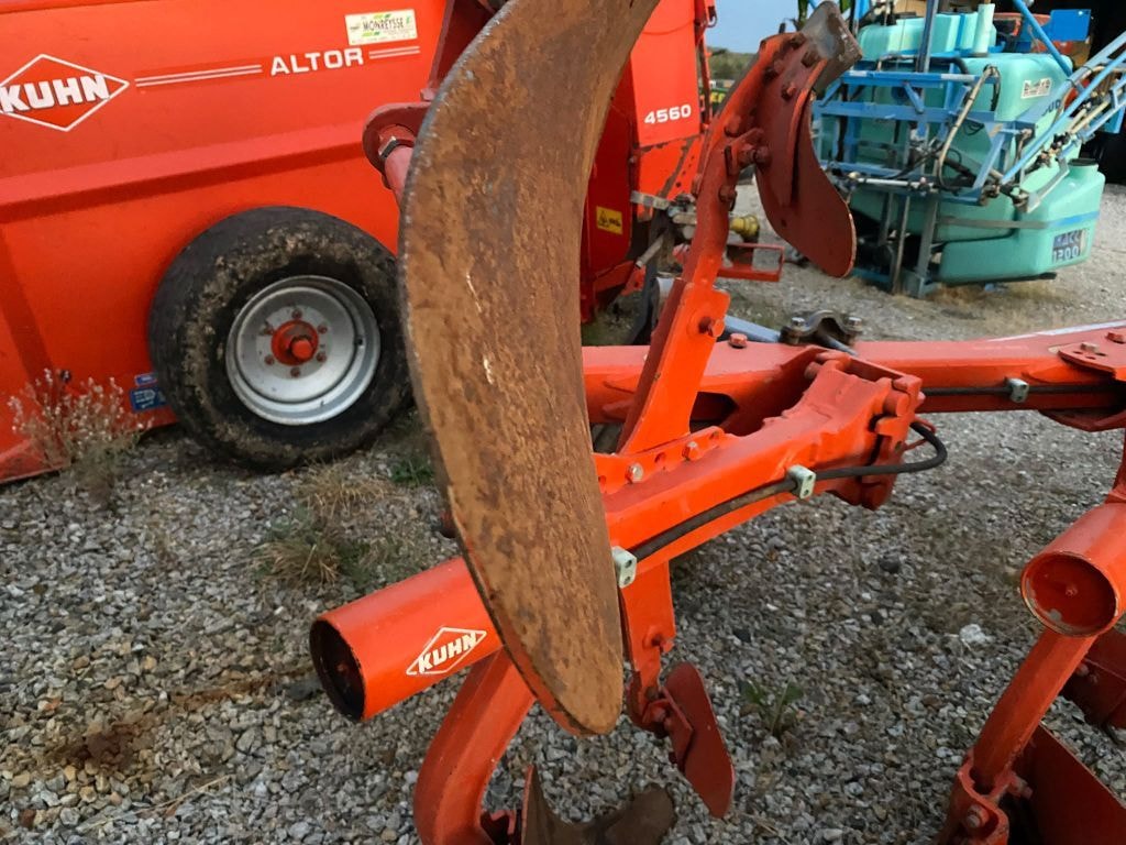 Charrue KUHN multi master 121 - photo slide 8