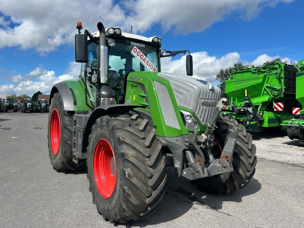 Tracteur FENDT 824 VARIO PROFI + - photo slide 3