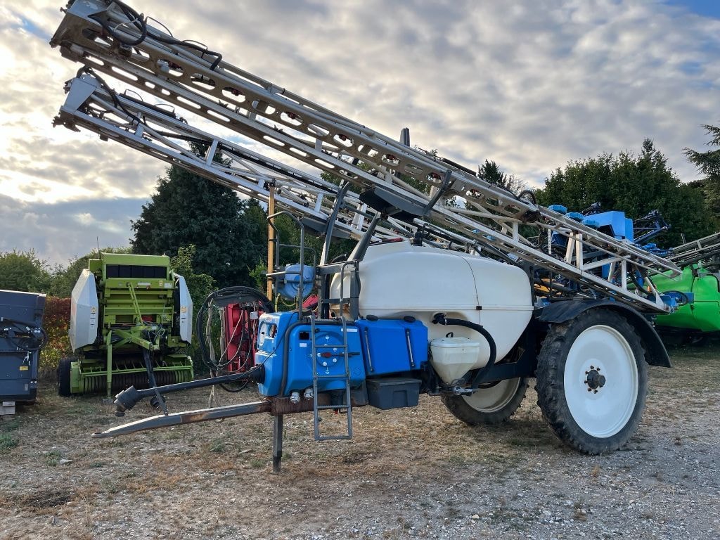 Pulverisateur EVRARD Meteor 2800 - photo slide 1