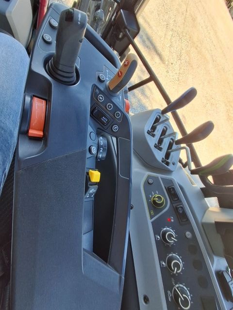 Tracteur chargeur VALTRA G105H  - photo slide 16