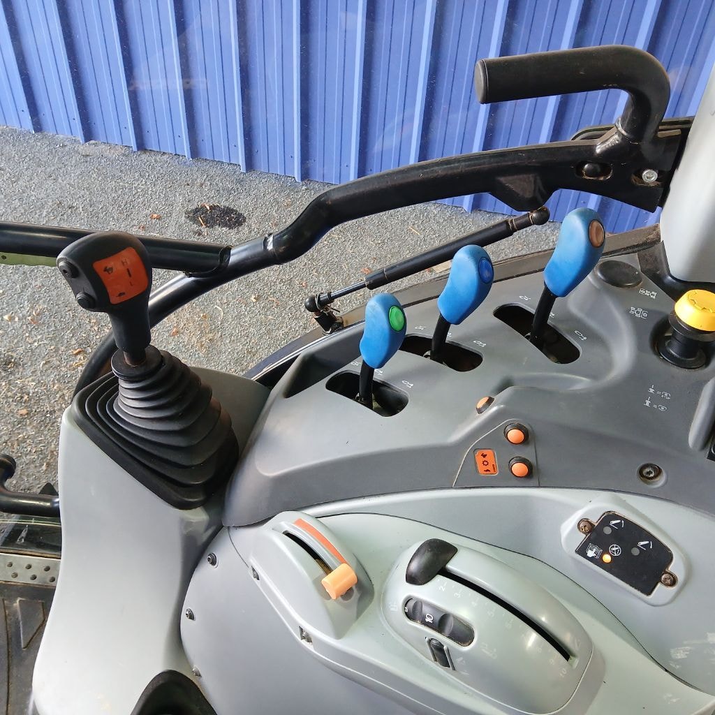 Tracteur NEW HOLLAND T5.105 - photo slide 11