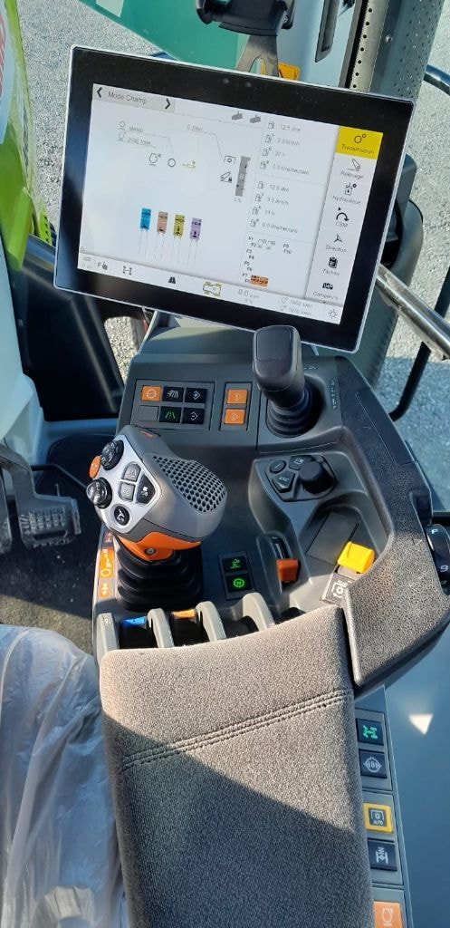 Tracteur CLAAS ARION 630 BUSINESS - photo slide 24