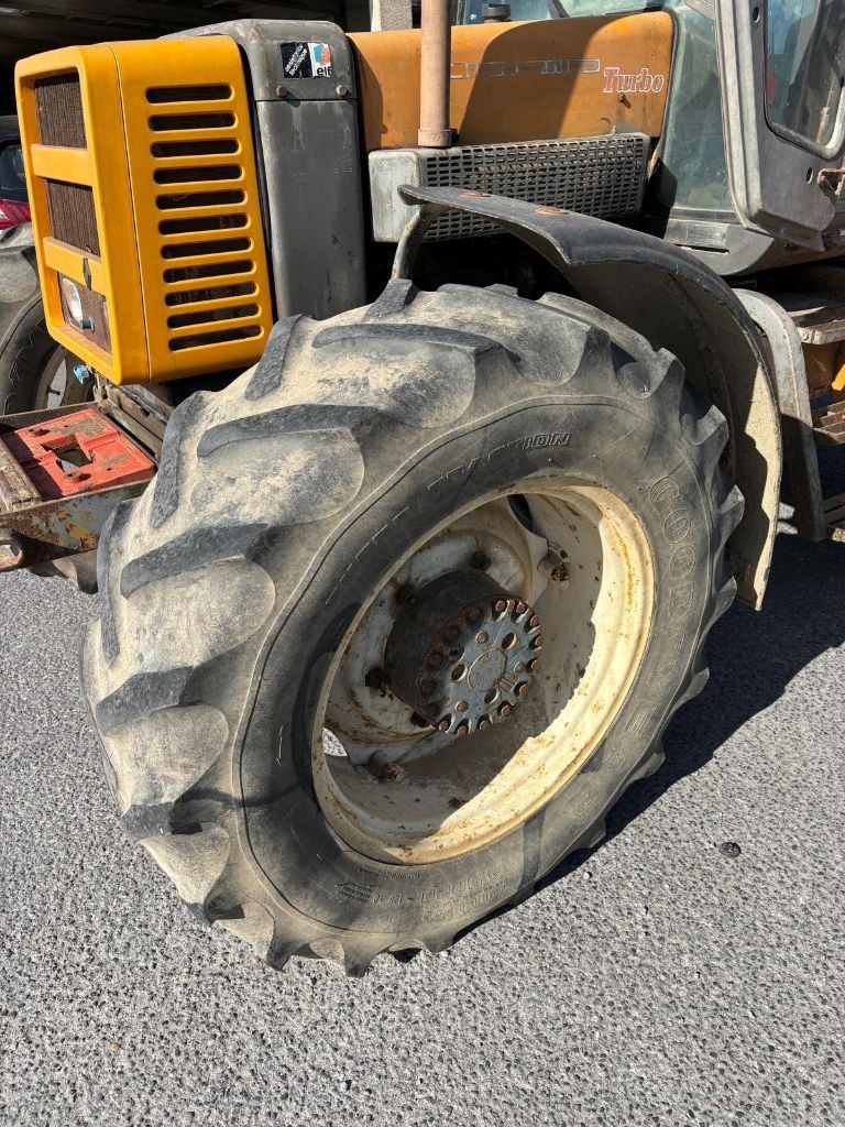 Tracteur RENAULT 103-14 - photo slide 19