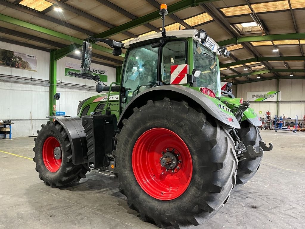 Tracteur FENDT 724 VARIO PROFI + - photo slide 5
