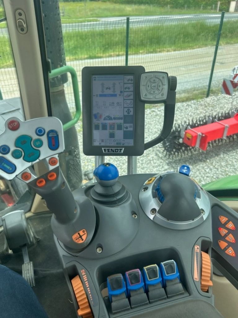 Tracteur FENDT 722 VARIO PROFI - photo slide 10