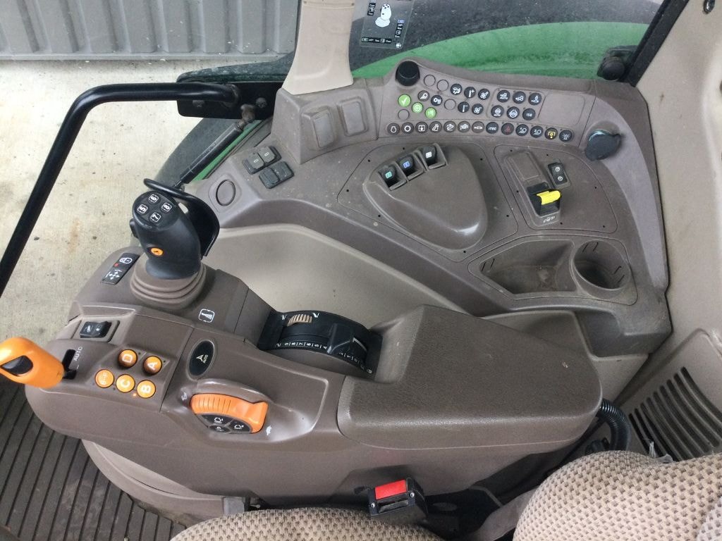 Tracteur JOHN DEERE 6110M - photo slide 17