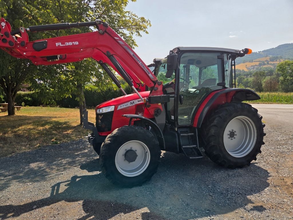 Tracteur chargeur MASSEY FERGUSON 5710 - photo slide 3