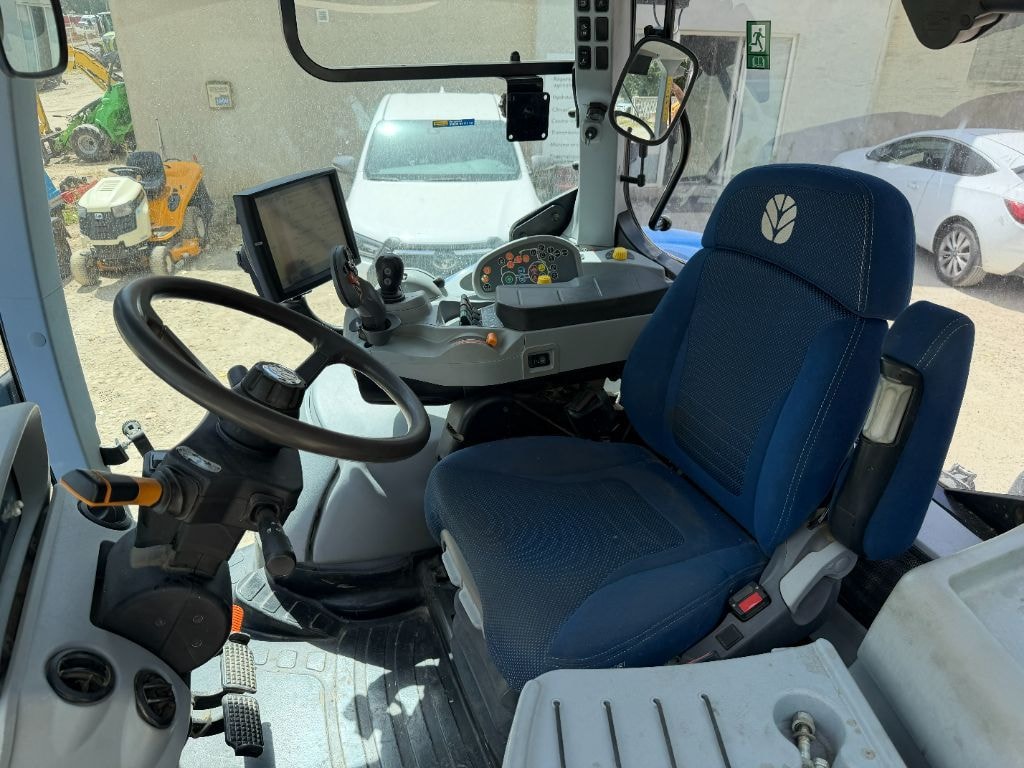 Tracteur NEW HOLLAND T7.230 PC - photo slide 16