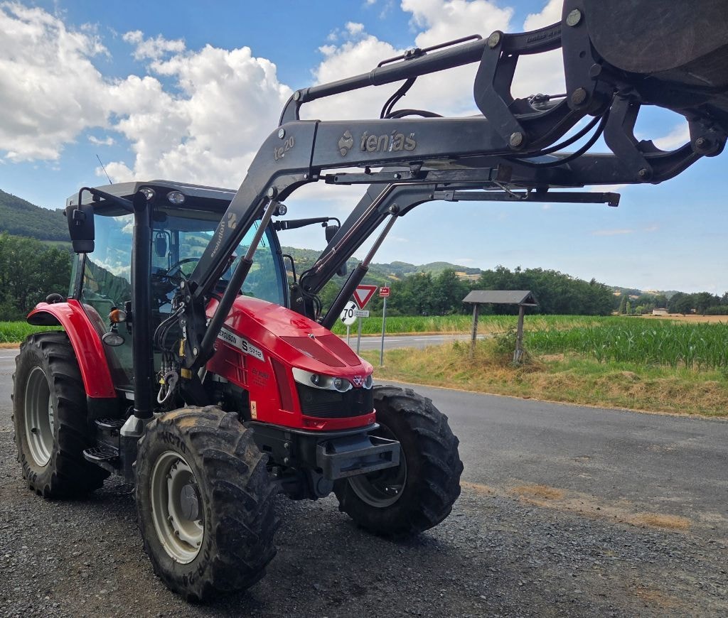 Tracteur chargeur MASSEY FERGUSON 5712S - photo slide 4