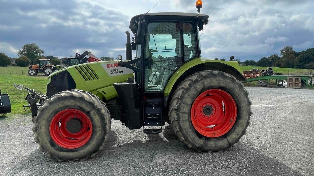 Tracteur CLAAS ARION 650 - photo slide 5