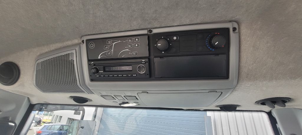 Tracteur VALTRA N135 A - photo slide 13