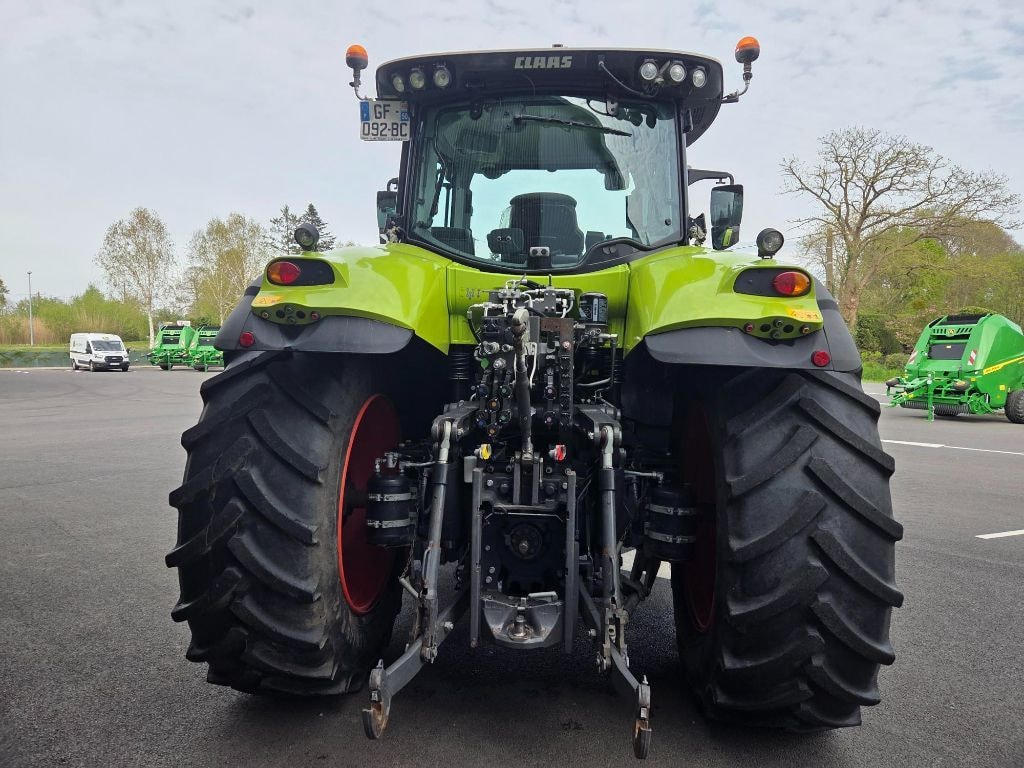Tracteur CLAAS AXION 800 - photo slide 7