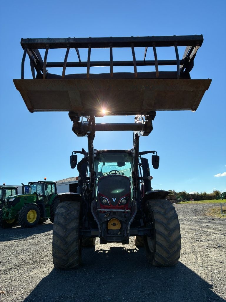 Tracteur chargeur VALTRA N 134 DIRECT - photo slide 6